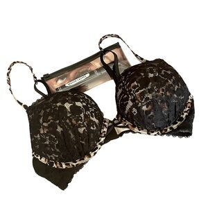 Victoria’s Secret Animal Print Miraculous Plunge Bra